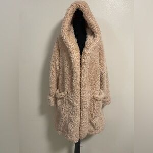 By Anthropologie Robe Women’s Size Small Baby Pink Fuzzy Taleen Sherpa Jacket